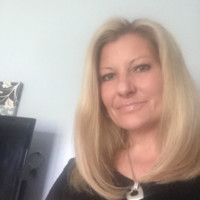 Jennifer Szalay