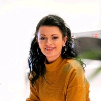 Dana Livia Lomnasan
