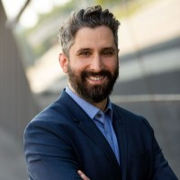 Dr. Niko Pomakis