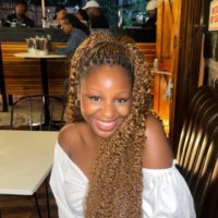 Winnie Mazarire