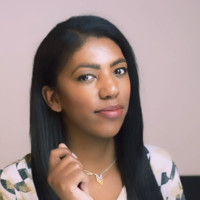 Danielle Barros Jones