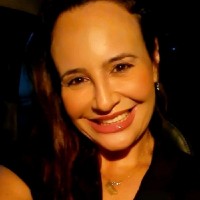 Cláudia Farias