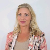 Avril Holmes