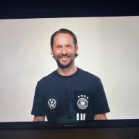 Dr. Marc Trefz