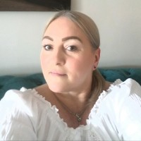 Tina Button