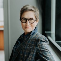 Anna Mcdonald, Md