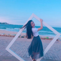 Crystal Li