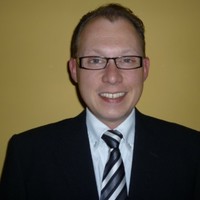 Simon M Buske