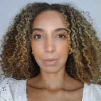 Aline Kelly