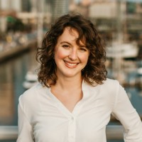 Robyn Hall