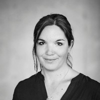 Julia Zaehres