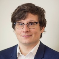 Dr. Benjamin Klos