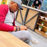Olamide Adeyeni