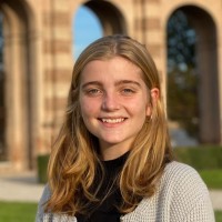 Anna Cross