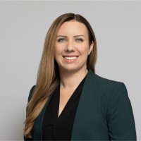 Stephanie Pearson, Au