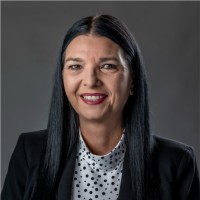 Tara Burt, Mba