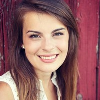 Nicole Hoelzel