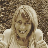 Karen De Vos