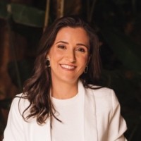 Débora Andrade Freire