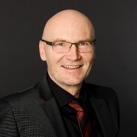 Ralph Holeschovsky