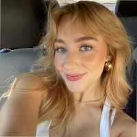 Chloee Lindsay