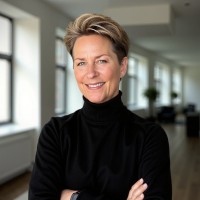 Lisa Lavin