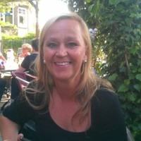 Annette Worm
