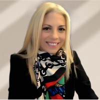 Ellie Varna