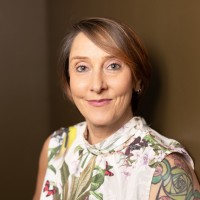 Toni Holdsworth