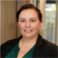 Jennifer Gaines, Pe