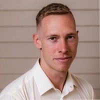 Daniel Csikar