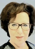 Suzanne Lander