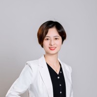 Selina Wang
