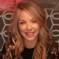 Laura Hunt