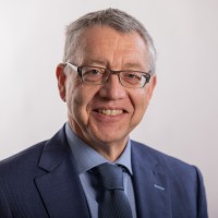 Joop der Weduwen, helpt ondernemers juridisch op weg