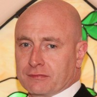 Lee Lester