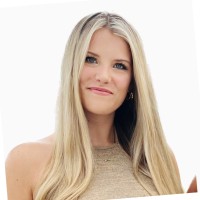 Gabrielle Laws, Mba
