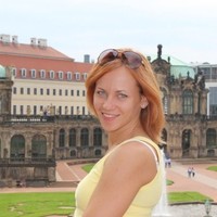 Елена Смаль