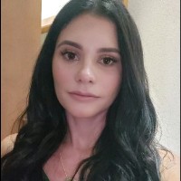 Thais Custódio