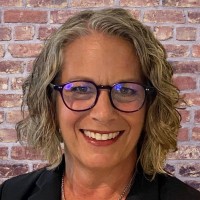 Lynn Bradford