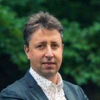 Kris De Becker