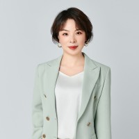 Vicky .Yang