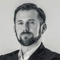 Piotr J. Cywiński