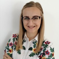 Simona Papierniková