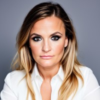 Lauren Hartman