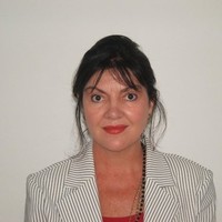 Lorna J Fick