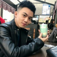 李文伟