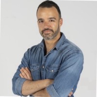 Albert Ferrer Carabellido