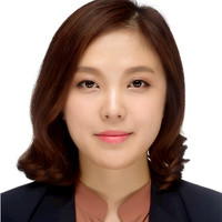 Julia Yoon-Jeong Heo