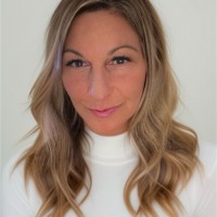 Tina Bencze